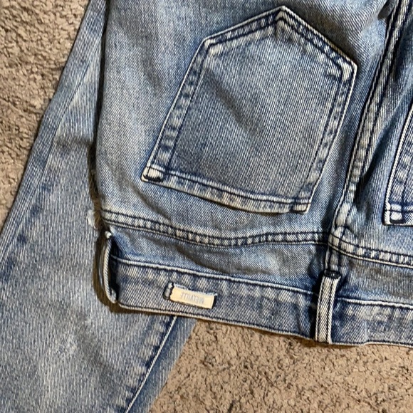 Brandy Melville Distressed Washed Skinny Jeans - Picture 7 of 7